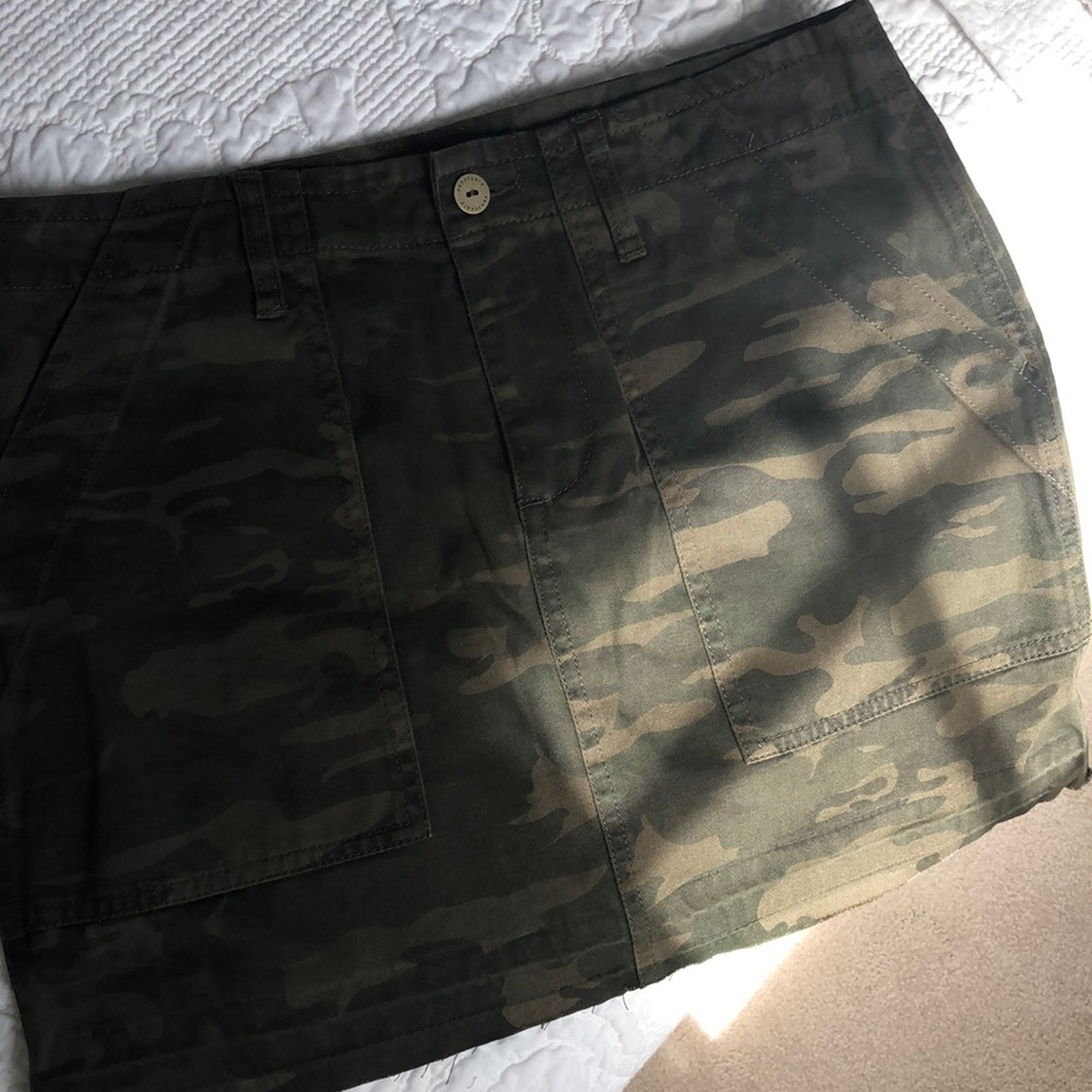 Women’s camo sanctuary skirt